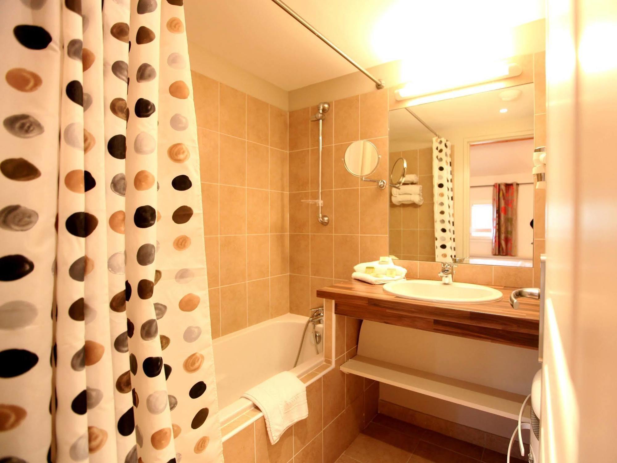 Hotel Domaine Les Mejeonnes 3*